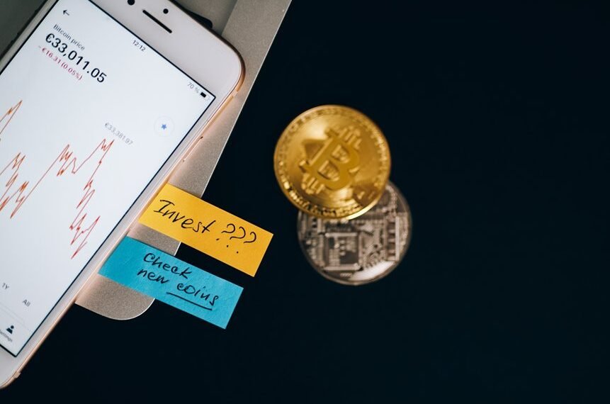 crypto to the moon moneysideoflife